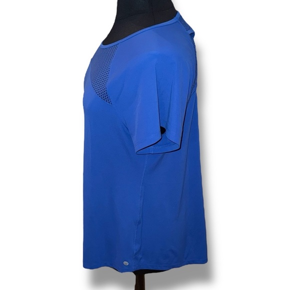 LANE BRYANT LIVI ACTIVE Wicking Mesh Inset Active Tee - 18/20 Blue Marine - Picture 3 of 12